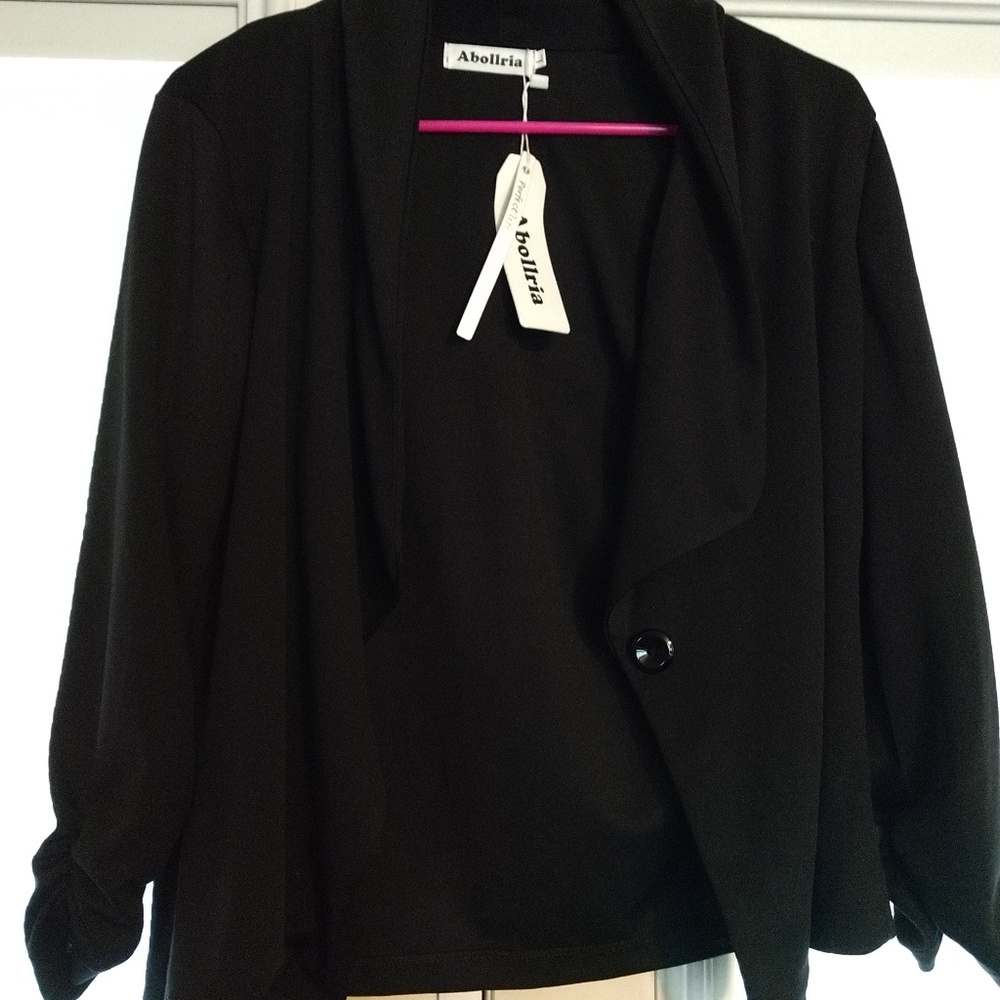 NWT large black tunic with button
